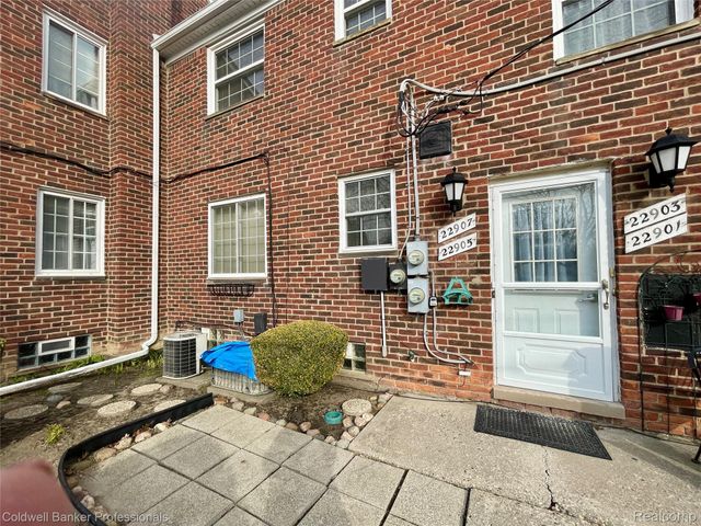 22907 Allen Court, St. Clair Shores, MI 48080