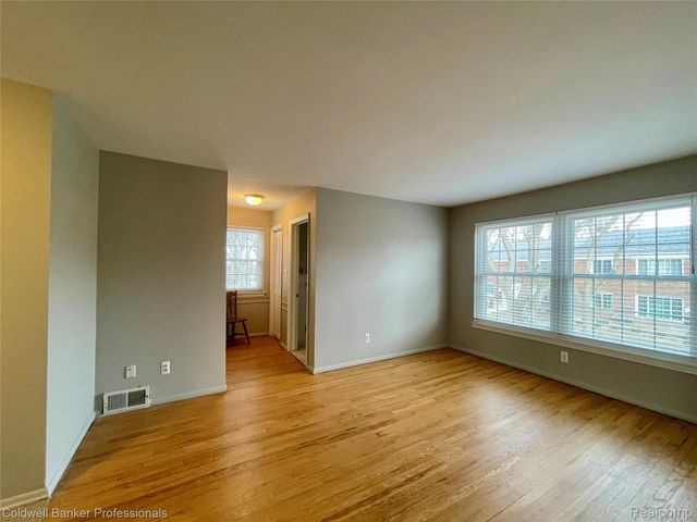 22907 Allen Court, St. Clair Shores, MI 48080