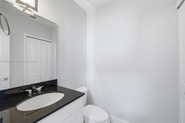 832 N Victoria Park Rd 832, Fort Lauderdale, FL 33304