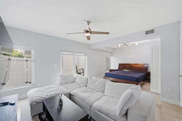 832 N Victoria Park Rd 832, Fort Lauderdale, FL 33304