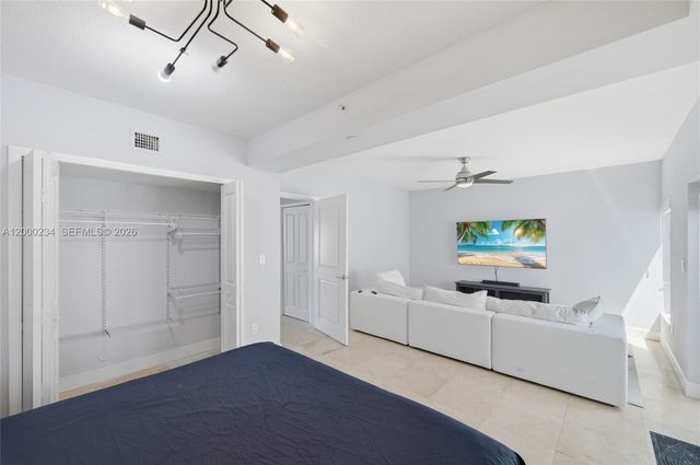 832 N Victoria Park Rd 832, Fort Lauderdale, FL 33304