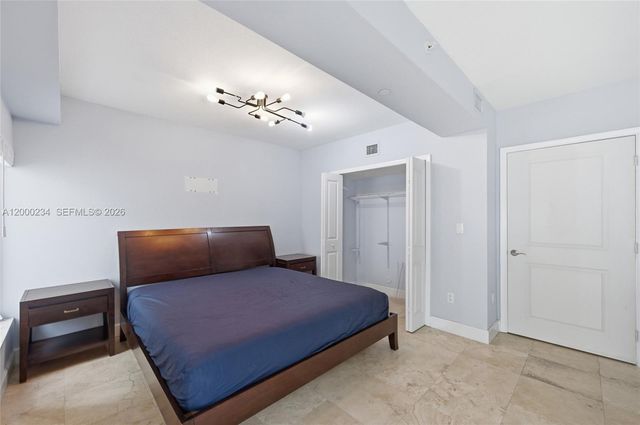 832 N Victoria Park Rd 832, Fort Lauderdale, FL 33304