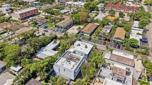 832 N Victoria Park Rd 832, Fort Lauderdale, FL 33304