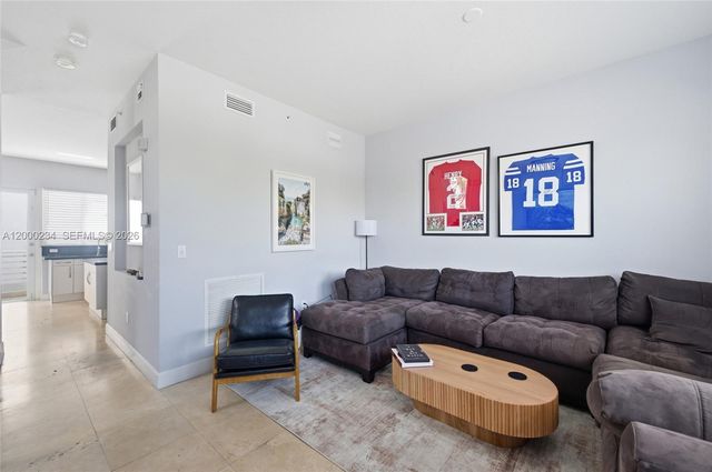 832 N Victoria Park Rd 832, Fort Lauderdale, FL 33304