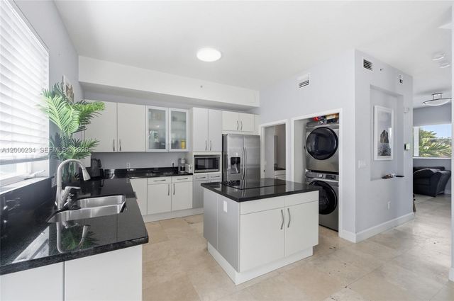 832 N Victoria Park Rd 832, Fort Lauderdale, FL 33304