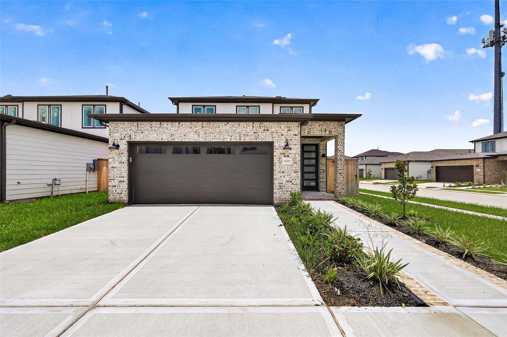 4335 Avron Drive, Stafford, TX 77477