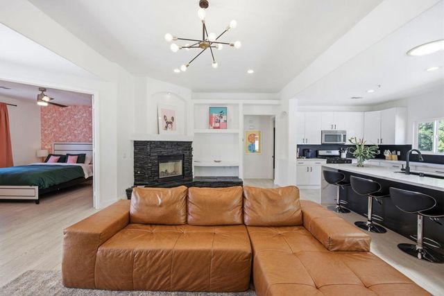 2800 E Vista Chino, Palm Springs, CA 92262