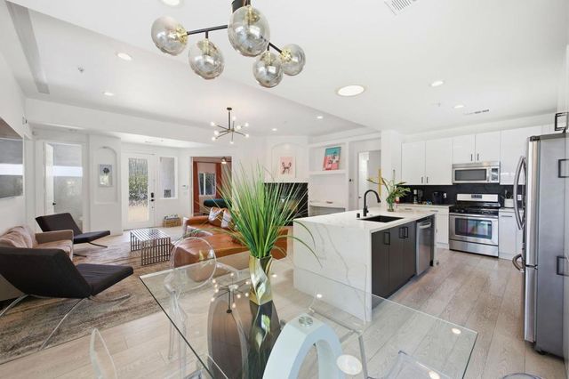 2800 E Vista Chino, Palm Springs, CA 92262