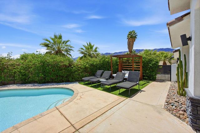 2800 E Vista Chino, Palm Springs, CA 92262