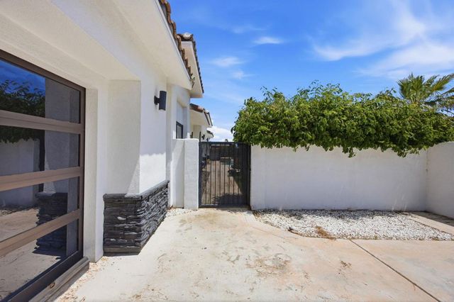 2800 E Vista Chino, Palm Springs, CA 92262