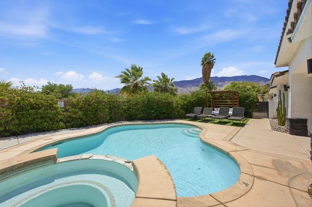 2800 E Vista Chino, Palm Springs, CA 92262