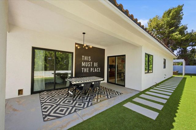 2800 E Vista Chino, Palm Springs, CA 92262