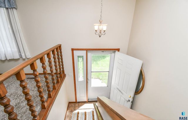 5900 W 50th St, Sioux Falls, SD 57106