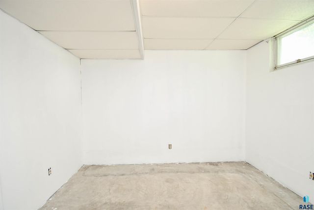 5900 W 50th St, Sioux Falls, SD 57106