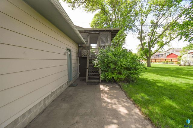 5900 W 50th St, Sioux Falls, SD 57106