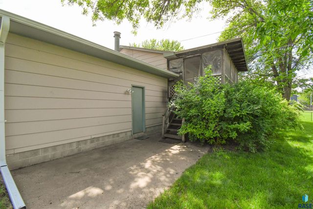 5900 W 50th St, Sioux Falls, SD 57106