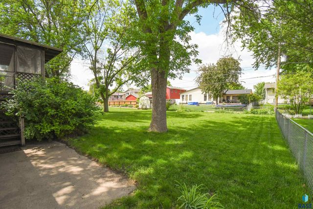 5900 W 50th St, Sioux Falls, SD 57106