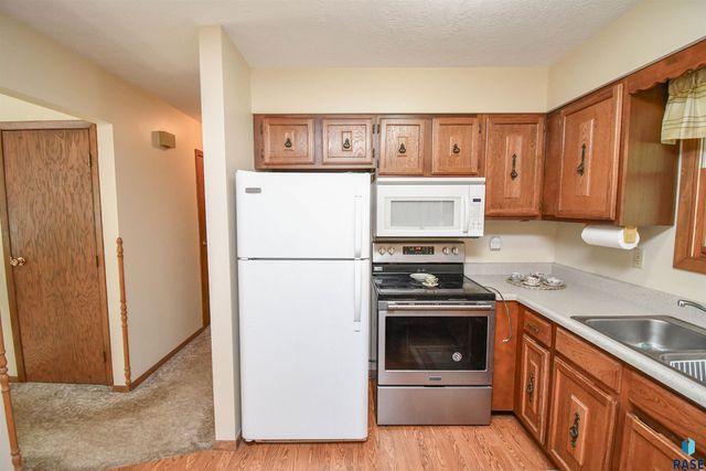 5900 W 50th St, Sioux Falls, SD 57106