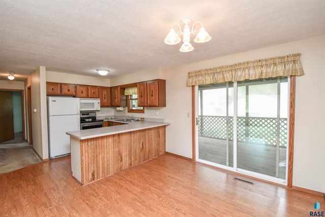 5900 W 50th St, Sioux Falls, SD 57106