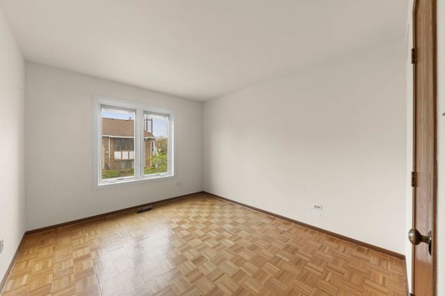 9371 Windsor Parkway 160, Tinley Park, IL 60487