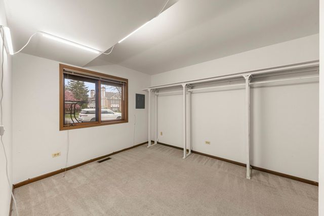 9371 Windsor Parkway 160, Tinley Park, IL 60487