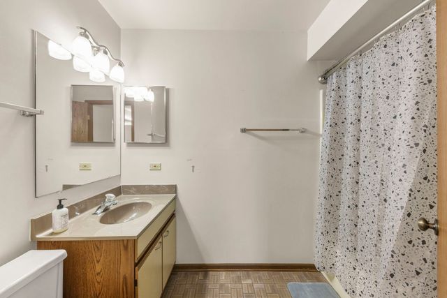 9371 Windsor Parkway 160, Tinley Park, IL 60487