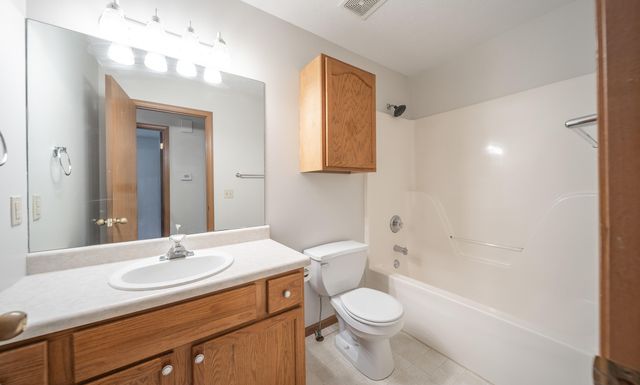 1628 E Adams Street, Springfield, MO 65803