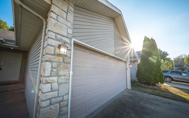 1628 E Adams Street, Springfield, MO 65803