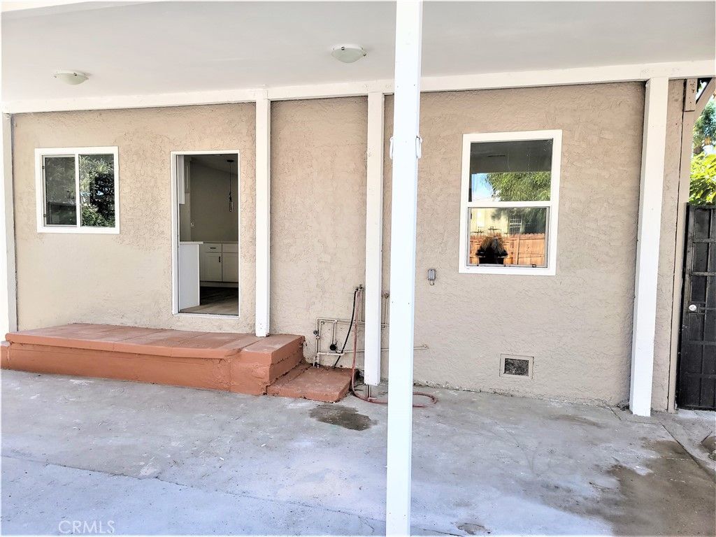 Image 19 of property listing at 7040 3rd, Los Angeles, CA 90043