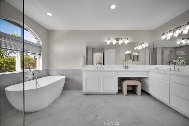 2029 Roadrunner Avenue, Newbury Park, CA 91320