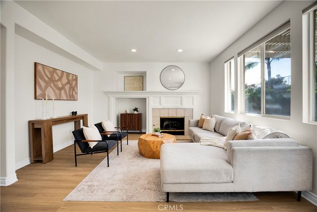 2029 Roadrunner Avenue, Newbury Park, CA 91320