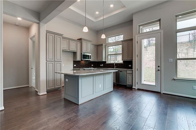 113 Cartwheel BND 46, Austin, TX 78738