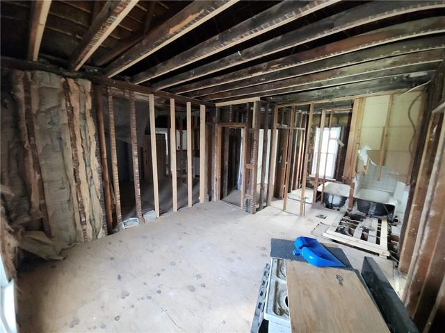 9 E 37th Street, Minneapolis, MN 55409