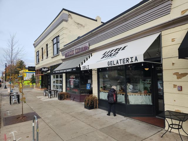 9 E 37th Street, Minneapolis, MN 55409