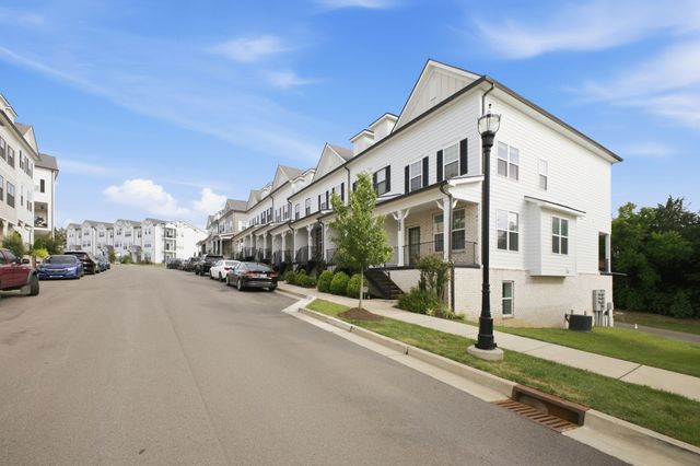 458 Portsdale Dr, Brentwood, TN 37027
