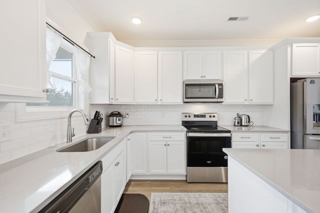 458 Portsdale Dr, Brentwood, TN 37027