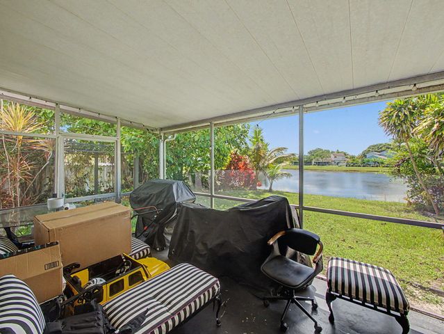 4675 Lakeside Circle, West Palm Beach, FL 33417