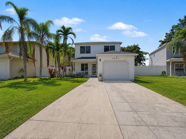 4675 Lakeside Circle, West Palm Beach, FL 33417