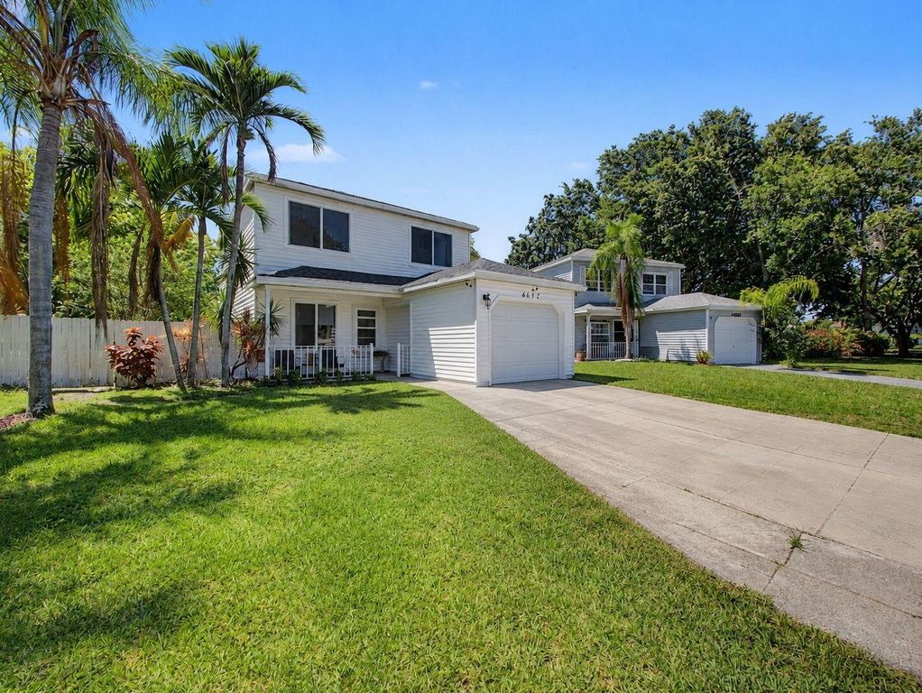 4675 Lakeside Circle, West Palm Beach, FL 33417