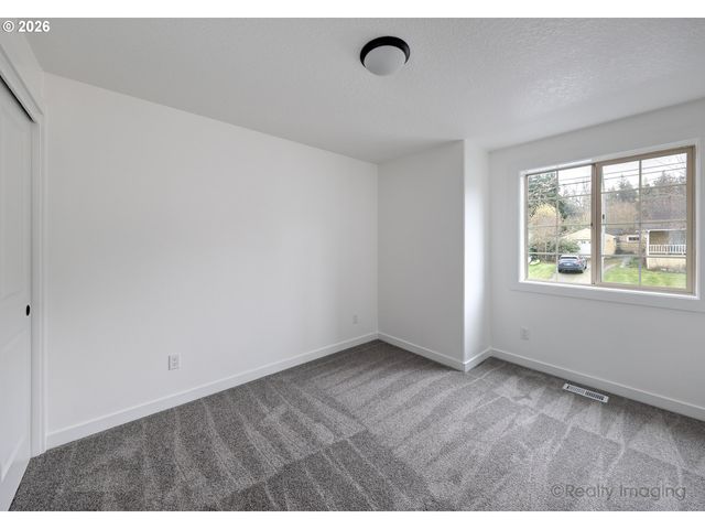 523 ROOSEVELT St, Oregon City, OR 97045