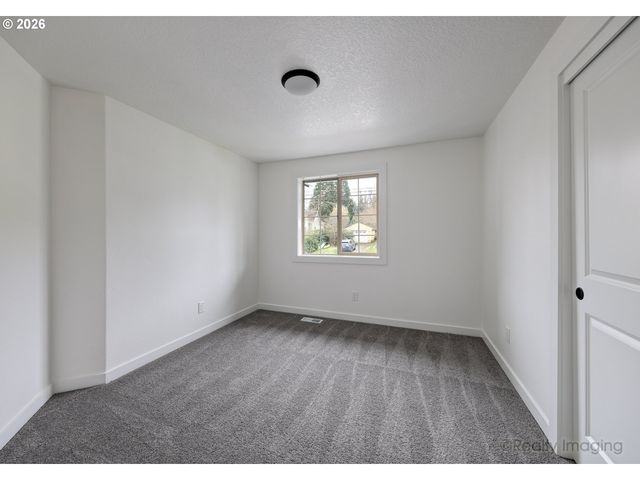 523 ROOSEVELT St, Oregon City, OR 97045