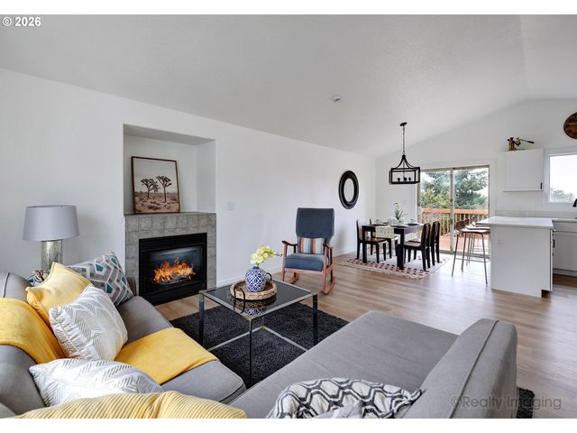 523 ROOSEVELT St, Oregon City, OR 97045