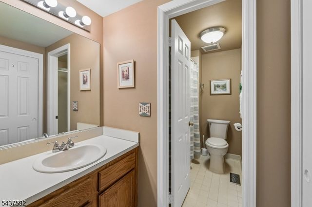 8 Gelsey Ln, Bernards Twp., NJ 07920