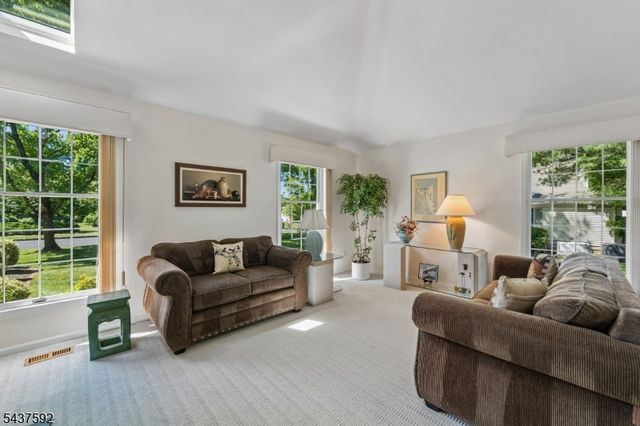 8 Gelsey Ln, Bernards Twp., NJ 07920