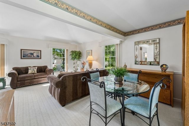 8 Gelsey Ln, Bernards Twp., NJ 07920