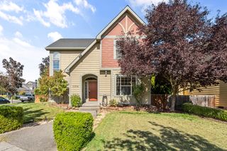 1134 Steamboat Drive, Central Point, OR 97502