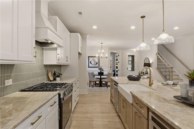 1005 W Pinehurst Court 1042, Clemmons, NC 27012