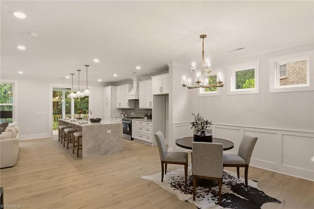1005 W Pinehurst Court 1042, Clemmons, NC 27012