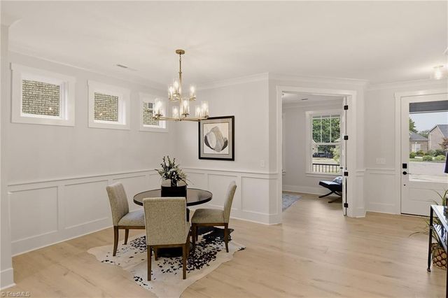 1005 W Pinehurst Court 1042, Clemmons, NC 27012