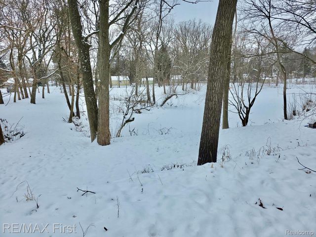 2375 SNELLBROOK, Auburn Hills, MI 48326